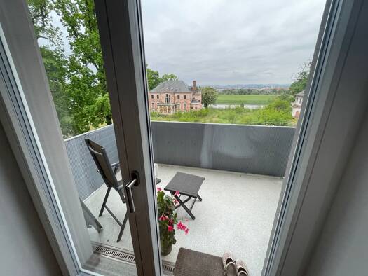 Wohnung zur Miete 525 € 2 Zimmer 48 m² Geschoss 2/4 frei ab 01.09.2026 Radeberger Vorstadt Dresden 01099