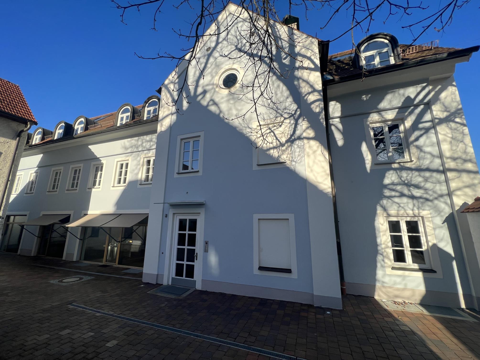 Maisonette zur Miete 1.400 € 3 Zimmer 99 m²<br/>Wohnfläche 15.01.2025<br/>Verfügbarkeit Altstadt Landshut 84028