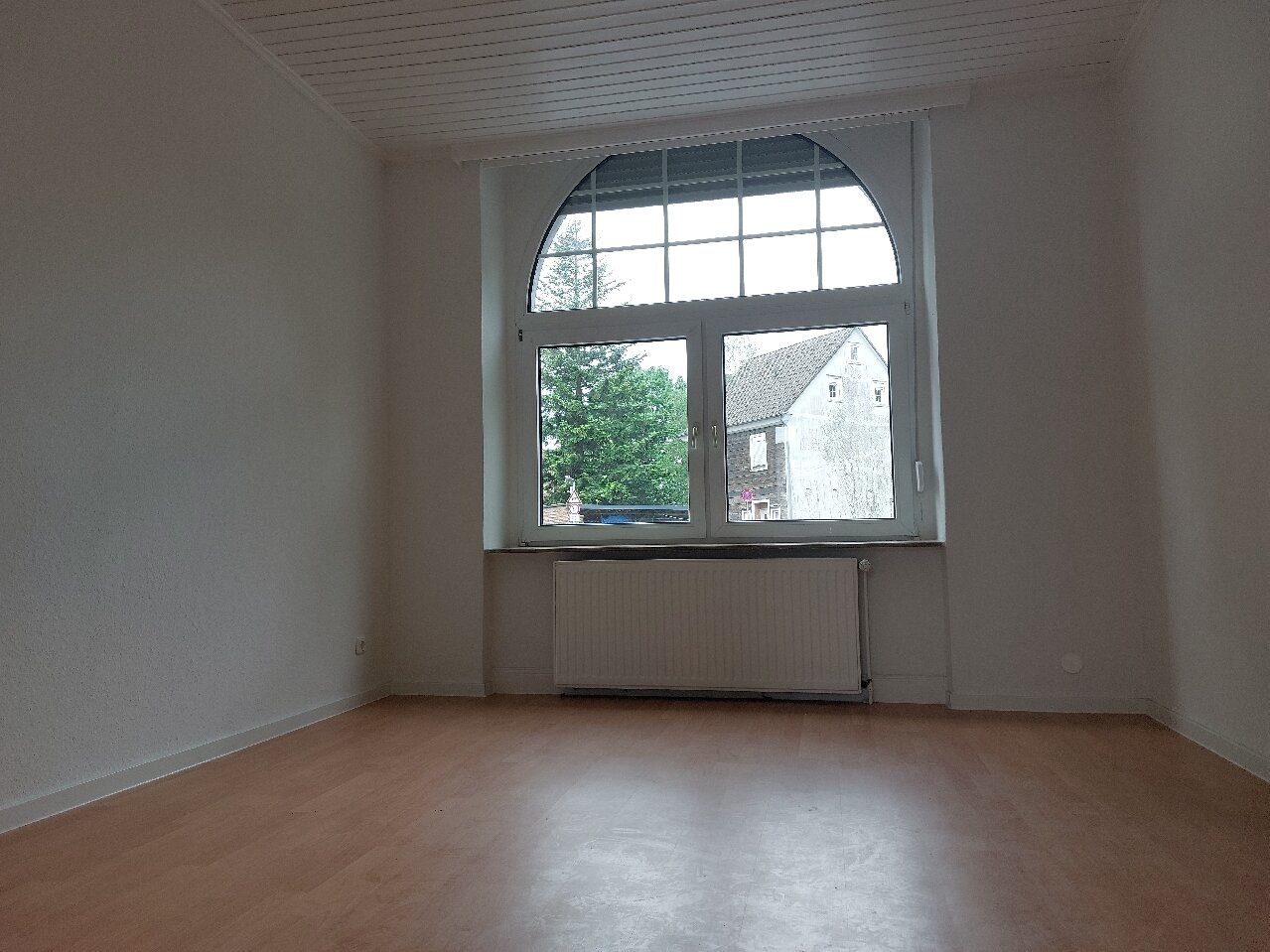 Wohnung zum Kauf 119.000 € 2 Zimmer 46 m²<br/>Wohnfläche 2.<br/>Geschoss Katternberg - Stübchen Solingen 42657