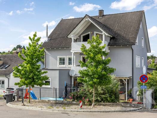 Wohnung zum Kauf 249.990 € 4 Zimmer 120 m² Burglengenfeld Burglengenfeld 93133