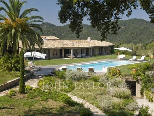 Haus zur Miete auf Zeit 500 m² Centre Ville Fréjus 83600