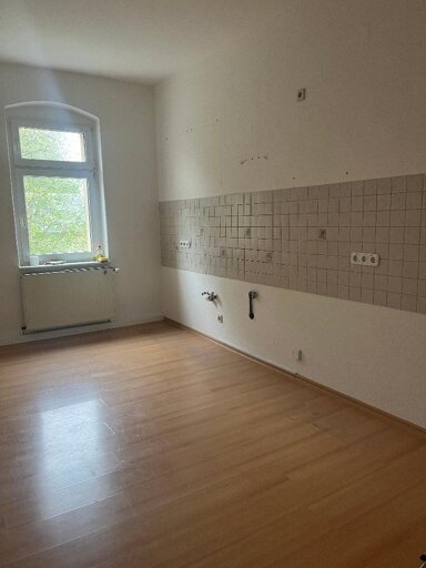 Wohnung zur Miete 580 € 4 Zimmer 99 m² frei ab sofort Dammstraße 16 Silberhofviertel Freiberg 09599