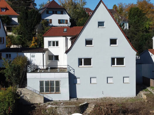 Mehrfamilienhaus zum Kauf 1.580.000 € 11 Zimmer 333,3 m² 466 m² Grundstück frei ab sofort Stuttgart 70184