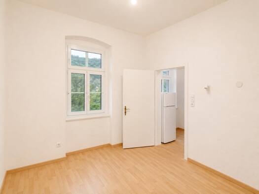 Wohnung zum Kauf 70.000 € Gloggnitz 2640