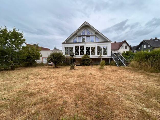 Haus zum Kauf 299.000 € 15 Zimmer 400 m² 1.030 m² Grundstück Neustadt Neustadt 96465