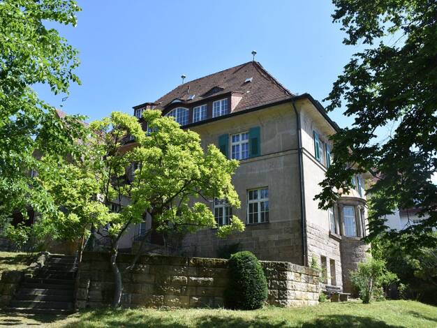 Haus zum Kauf 6.300.000 € 16 Zimmer 655 m² 1.554 m² Grundstück Ost Stuttgart 70188
