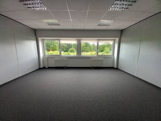 Bürofläche zur Miete provisionsfrei 219 € 1 Zimmer 27,5 m² Bürofläche Innenstadt Hof 95032