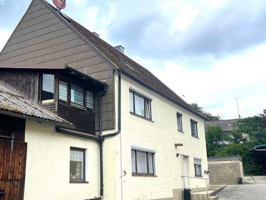 Haus zur Miete 950 € 6 Zimmer 180 m² Viehhausen Sinzing 93161