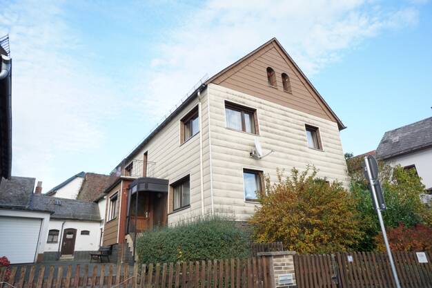 Einfamilienhaus zum Kauf 159.000 € 5 Zimmer 130 m² 421 m² Grundstück Katzenfurt Ehringshausen 35630