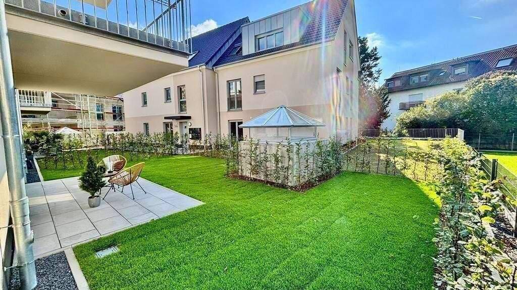 3 Zimmer-Wohnung mit eigenem Garten, Einbauküche und Full-Smart-Home