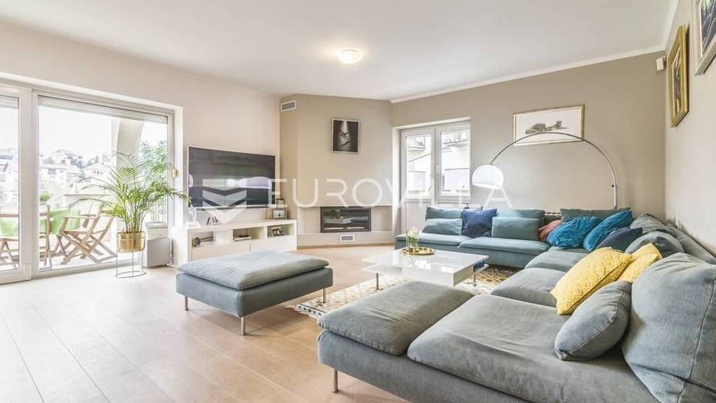 Haus zur Miete 4.500 € 3 Zimmer 300 m² Mlinovi Sestine - Mlinovi