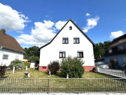 Einfamilienhaus zum Kauf 349.000 € 12 Zimmer 205 m² 810 m² Grundstück Wildenheid Neustadt bei Coburg / Wildenheid 96465
