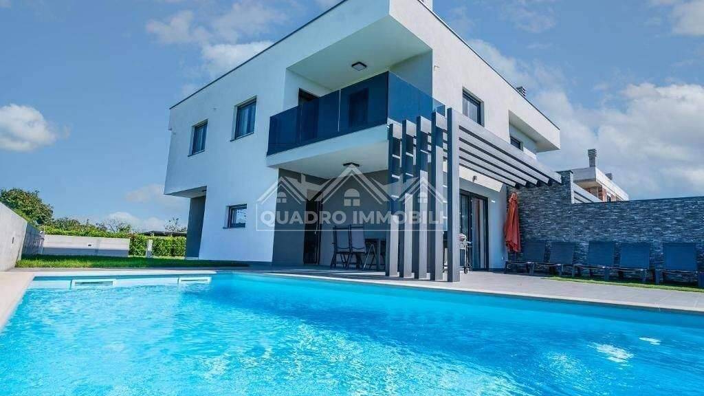 Haus zum Kauf 470.000 € 4 Zimmer 125 m² Centar, Luka, Finida