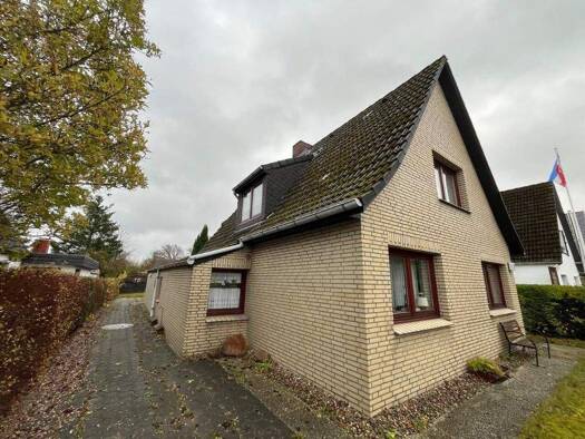 Haus zum Kauf 335.000 € 5 Zimmer 162 m² 938 m² Grundstück Geesthacht 21502