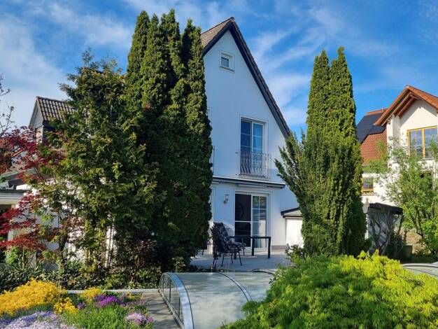 Einfamilienhaus zum Kauf provisionsfrei 675.000 € 8 Zimmer 177 m² 770 m² Grundstück Püssensheim Prosselsheim 97279