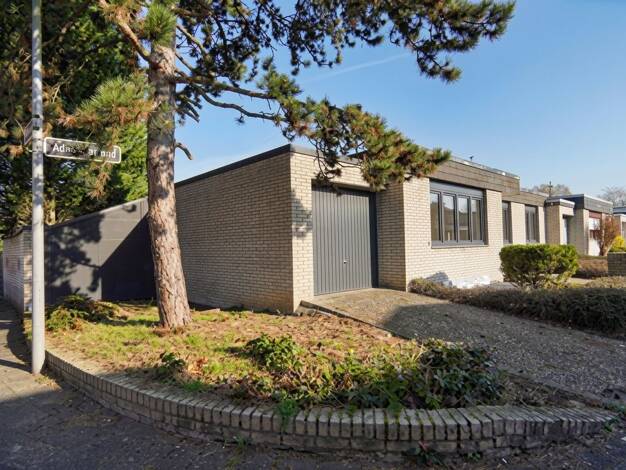Bungalow zum Kauf 775.000 € 5 Zimmer 140 m² 321 m² Grundstück Julius-Buths-Weg 2 Urdenbach Düsseldorf 40593