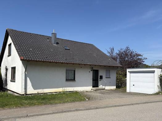 Einfamilienhaus zum Kauf 259.000 € 5,5 Zimmer 132 m² 682 m² Grundstück Zillhausen Balingen 72336