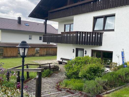 Büro zur Miete provisionsfrei 1.100 € 8 Zimmer 152 m² Bürofläche Drachselsried Drachselsried 94256