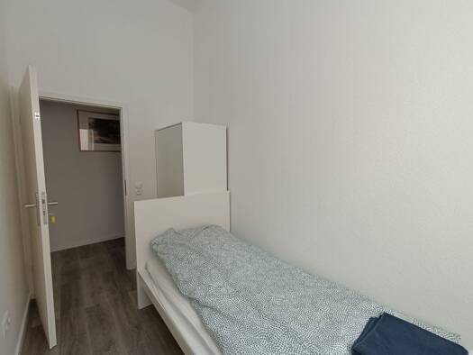 WG-Zimmer zur Miete auf Zeit 380 € 7 m² frei ab 01.02.2027 Hörde Hörde 44263