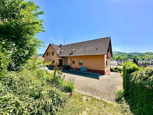 Mehrfamilienhaus zum Kauf 658.000 € 14 Zimmer 319 m² 1.673 m² Grundstück Broggingen Herbolzheim 79336