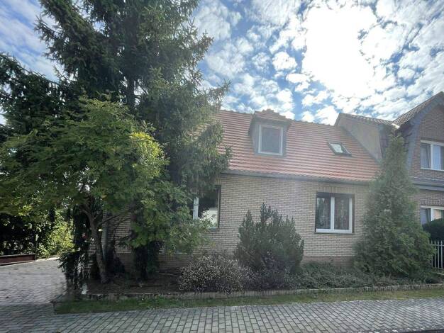 Doppelhaushälfte zum Kauf provisionsfrei 274.900 € 7 Zimmer 120 m² 1.208 m² Grundstück Glinzig Kolkwitz 03099
