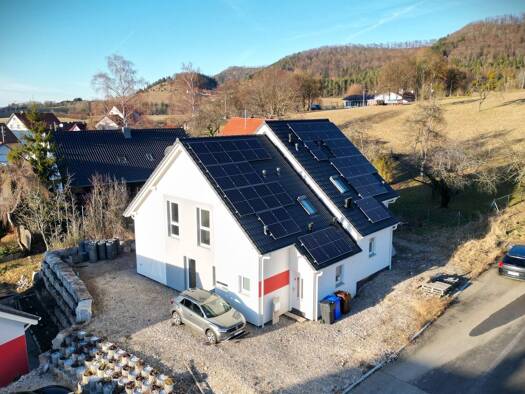 Mehrfamilienhaus zum Kauf 738.000 € 8 Zimmer 210,3 m² 618 m² Grundstück Killer Burladingen 72393