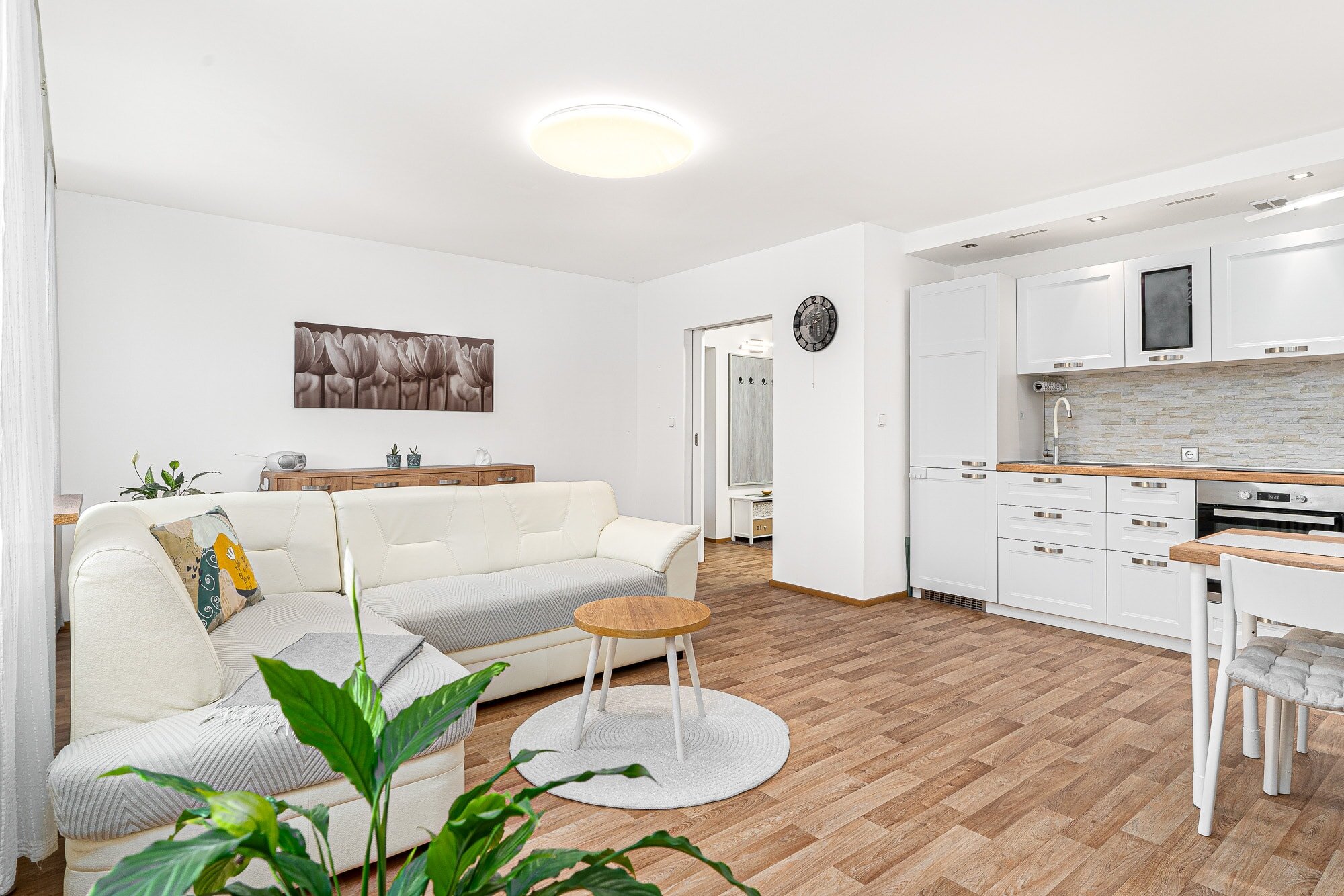 Wohnung zum Kauf 299.600 € 3 Zimmer 67 m²<br/>Wohnfläche 1.<br/>Geschoss Prag 16300