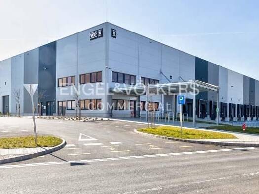 Halle/Industriefläche zur Miete provisionsfrei 4.500 m² Lagerfläche teilbar ab 4.700 m² Schmetzdorf Bernau 16321