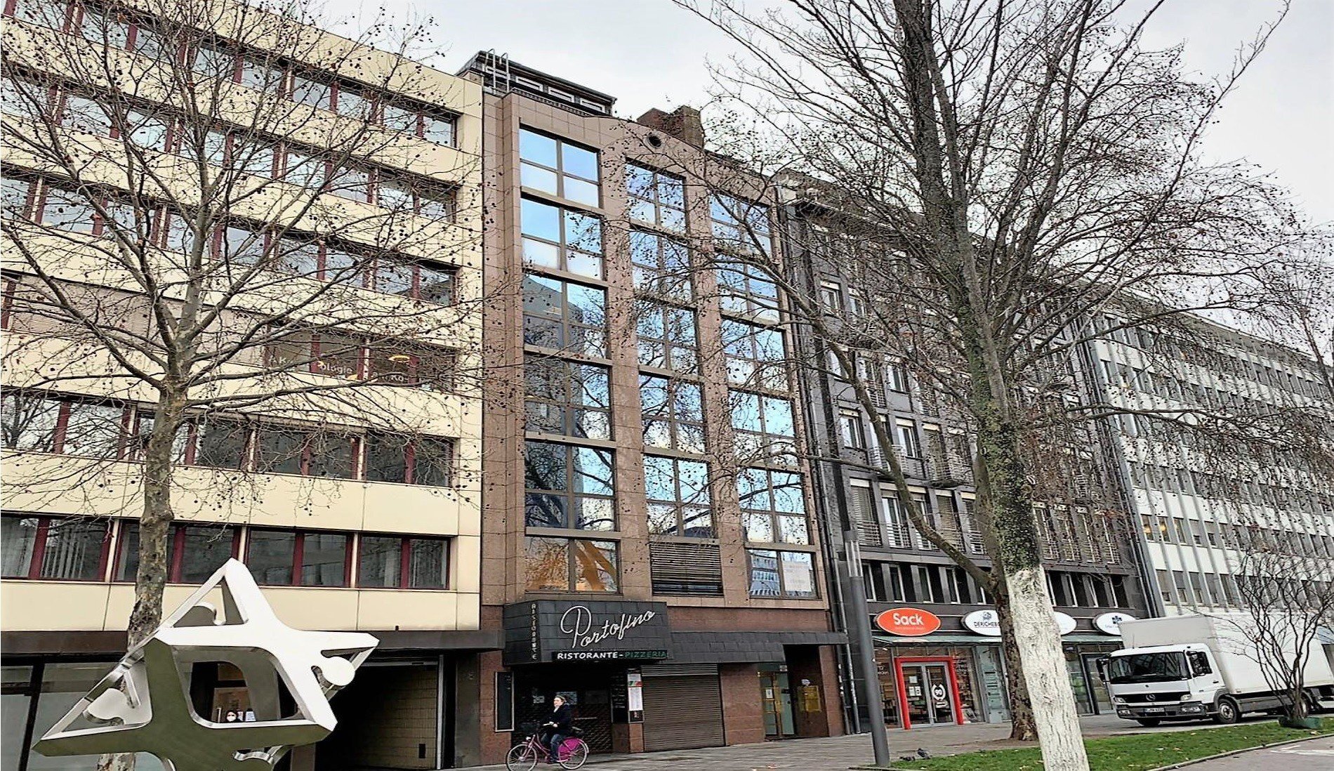 Bürofläche zur Miete 2.500 € 150 m²<br/>Bürofläche ab 150 m²<br/>Teilbarkeit Klosterstraße 20 Stadtmitte Düsseldorf 40212