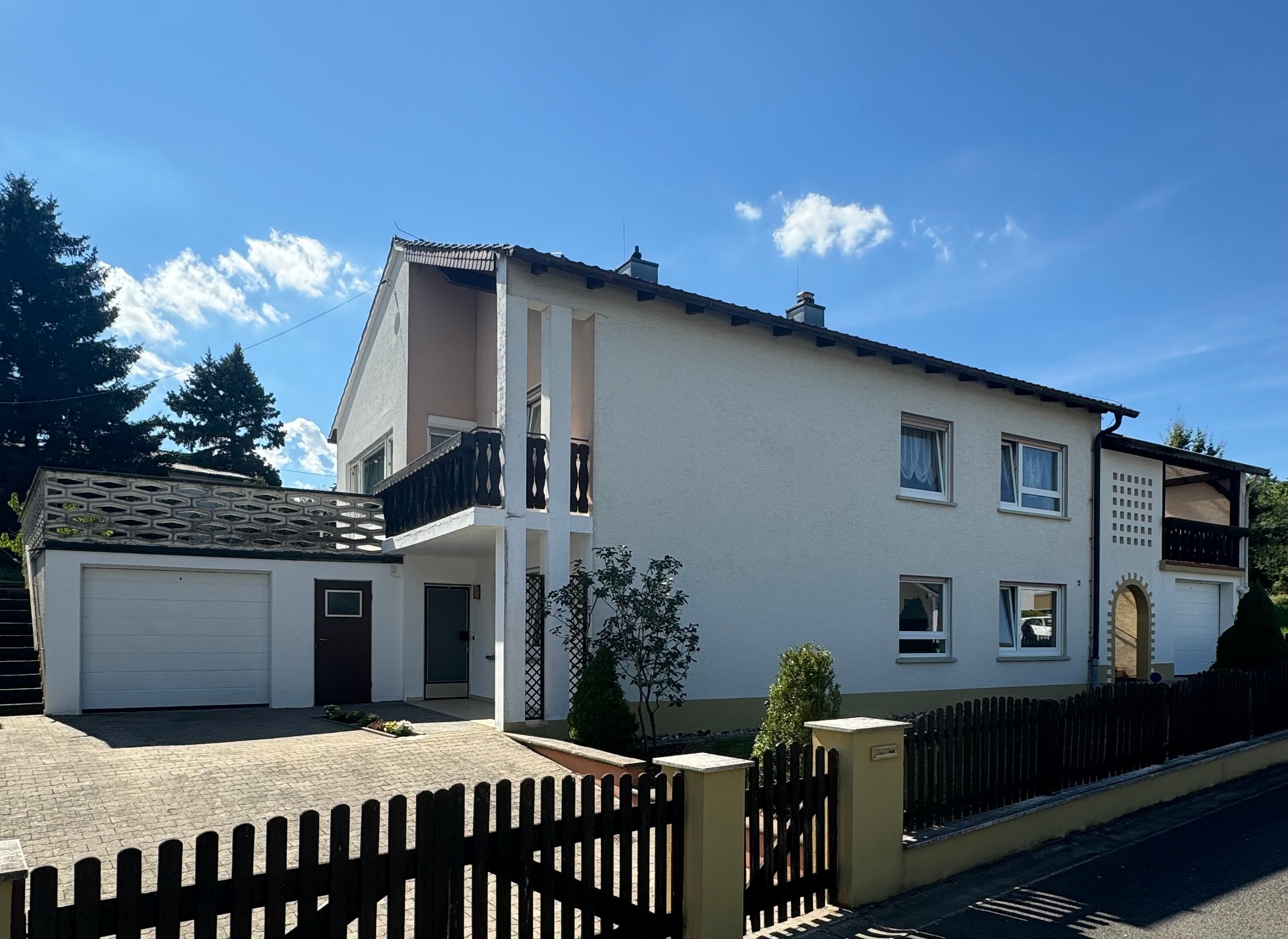 Mehrfamilienhaus zum Kauf 399.000 € 6 Zimmer 162 m²<br/>Wohnfläche 672 m²<br/>Grundstück Baunach Baunach 96148