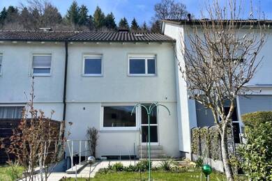 Reihenmittelhaus zum Kauf 165.000 € 4 Zimmer 74,5 m² 206 m² Grundstück Tuttlingen Tuttlingen 78532
