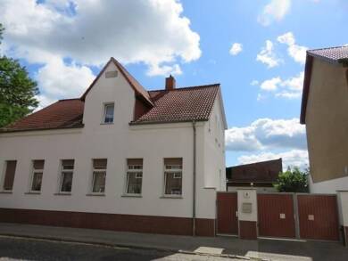 Mehrfamilienhaus zum Kauf als Kapitalanlage geeignet 25 Zimmer 340 m² 1.200 m² Grundstück Staßfurt Staßfurt 39418