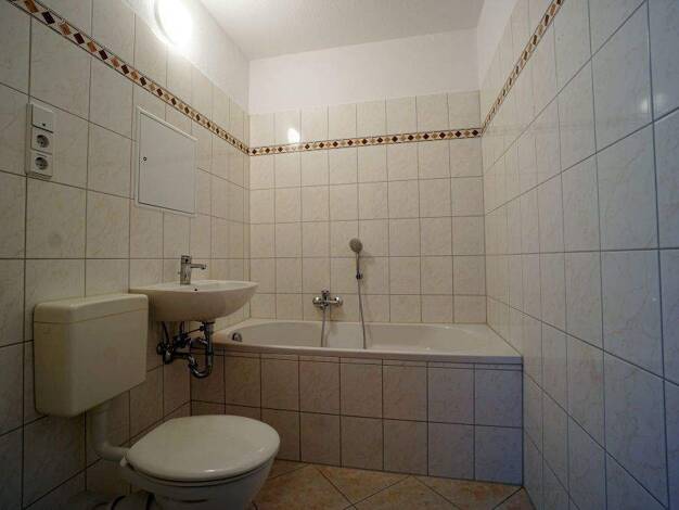 Wohnung zur Miete 218 € 1 Zimmer 35,7 m² 4. Geschoss August-Bebel-Straße 1 Stadtmitte Plauen 08525