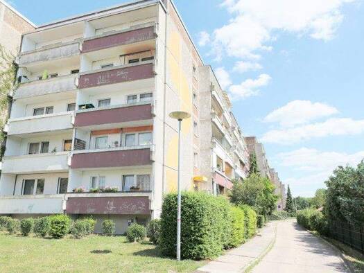 Wohnung zur Miete 319 € 3 Zimmer 70,7 m² 2. Geschoss Augustenstr. 98 Innenstadt Dessau-Roßlau 06842