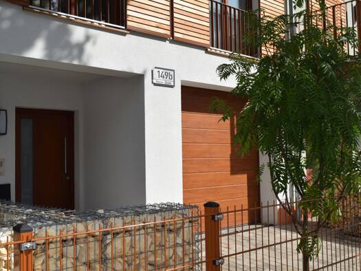 Reihenhaus zur Miete 1.990 € 4,5 Zimmer 190 m² 145 m² Grundstück frei ab 01.12.2025 Riesaer Straße 149 Engelsdorf Leipzig 04319