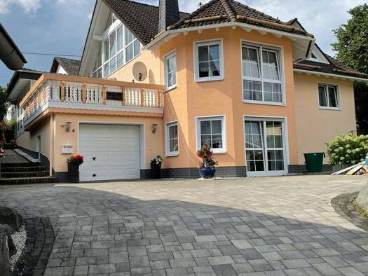 Mehrfamilienhaus zum Kauf 469.000 € 7,5 Zimmer 300 m² 680 m² Grundstück Seelbach Haiger 35708