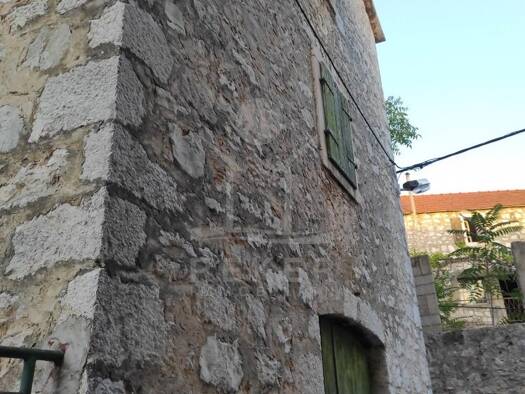 Reihenmittelhaus zum Kauf 169.000 € 140 m² Hvar