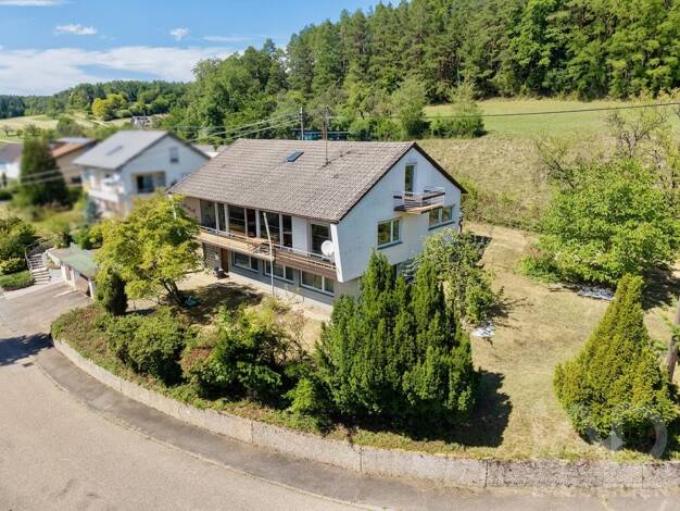 Einfamilienhaus zum Kauf 669.000 € 8 Zimmer 240 m² 1.000 m² Grundstück Ostelsheim 75395