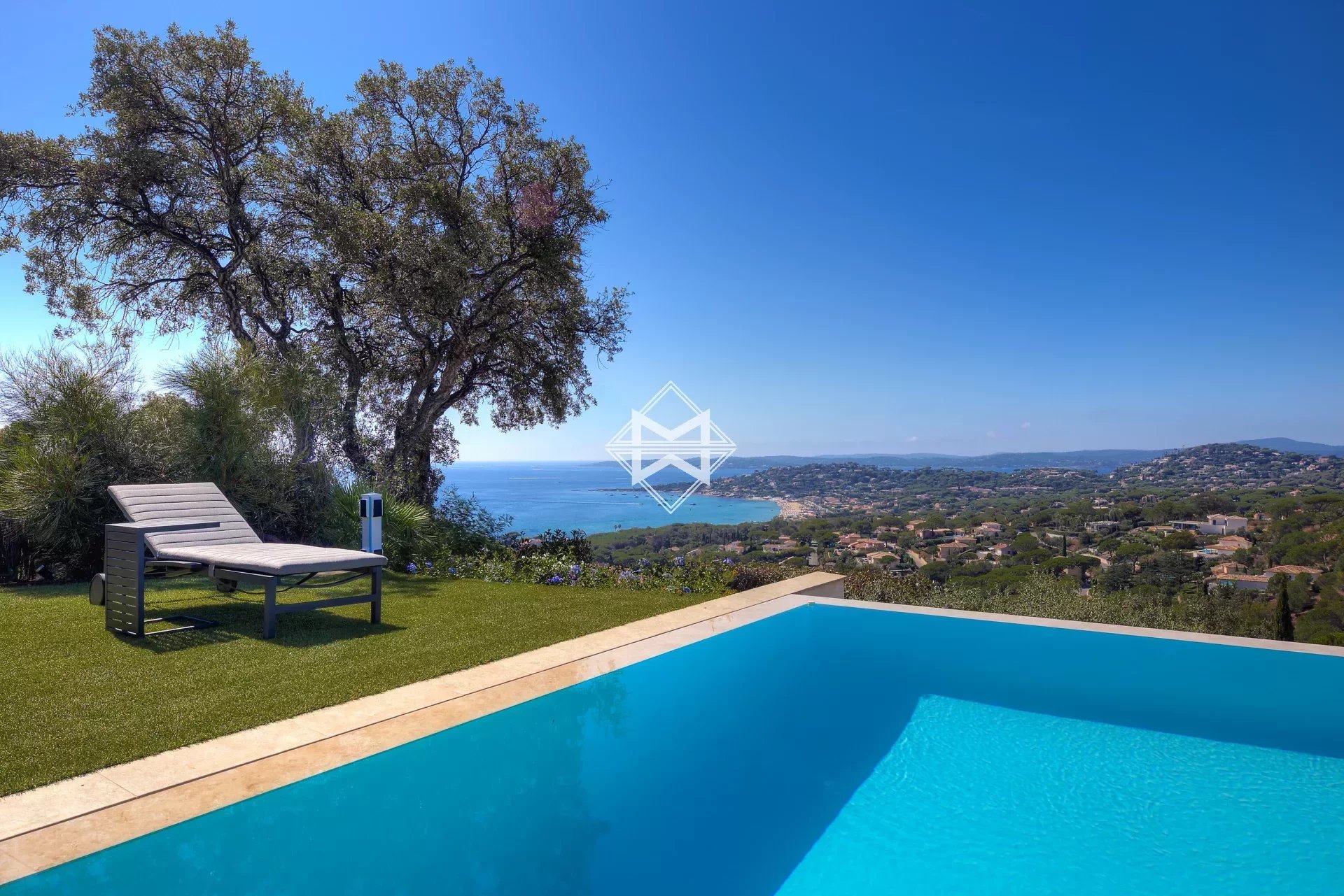 Villa zum Kauf provisionsfrei 4.200.000 € 6 Zimmer 216 m²<br/>Wohnfläche 1.237 m²<br/>Grundstück Ville-Les Saquedes-Le Bouillonnet Sainte-Maxime 83120