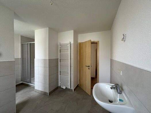 Wohnung zur Miete 664 € 4 Zimmer 102,1 m² 2. Geschoss frei ab 01.02.2026 Diesterwegring 12 Oschersleben 39387