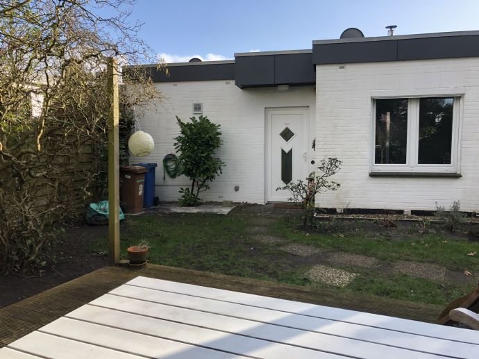 Bungalow zur Miete 1.260 € 3 Zimmer 90 m²<br/>Wohnfläche 01.12.2024<br/>Verfügbarkeit Wedel 22880