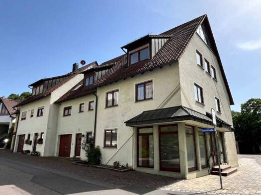 Mehrfamilienhaus zum Kauf provisionsfrei 770.000 € 9,5 Zimmer 268,7 m² 275 m² Grundstück frei ab sofort Pforzheimer Straße 11 Mönsheim 71297