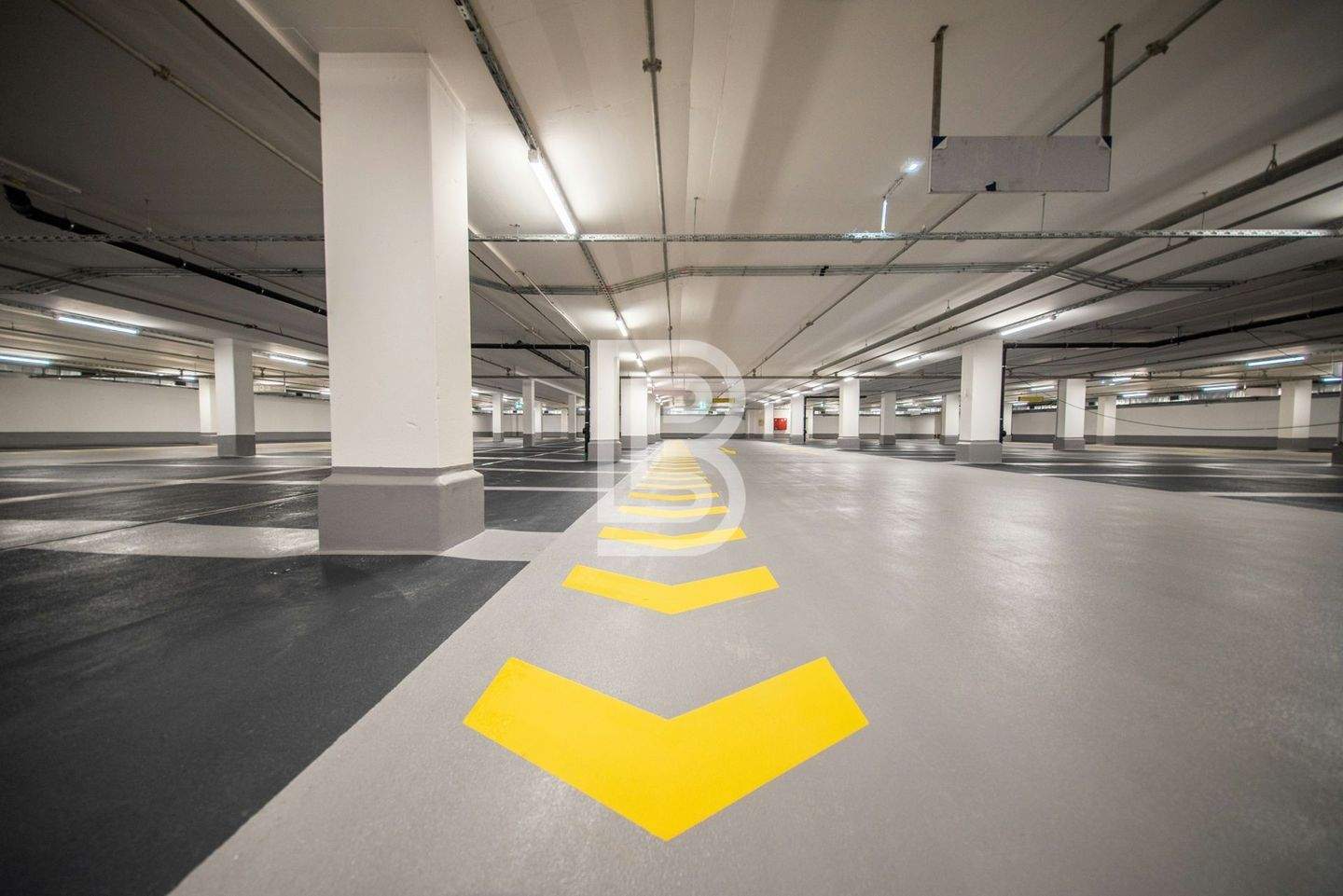 Parkhaus zur Miete - Mehr