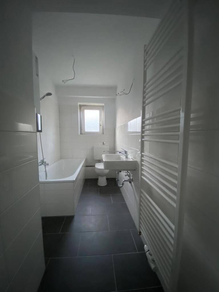 Property thumbnail 9