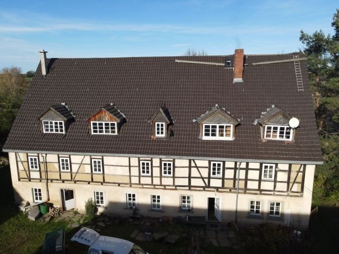 Mehrfamilienhaus zum Kauf 290.000 € 9 Zimmer 670 m²<br/>Wohnfläche 9.580 m²<br/>Grundstück Südstraße 11 Berbersdorf Striegistal 09661