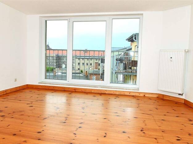Wohnung zur Miete 980 € 3 Zimmer 107,5 m² 3. Geschoss frei ab 01.06.2026 Franken Stralsund 18439