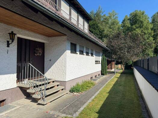 Haus zum Kauf 765.000 € 7 Zimmer 270 m² 1.154 m² Grundstück Sperberslohe Wendelstein 90530