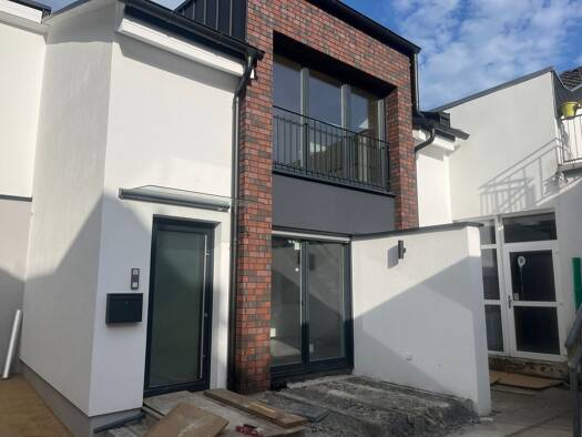 Wohnung zur Miete 2.050 € 3 Zimmer 90 m² Geschoss 2/2 frei ab sofort Gummersbergstraße 18 Eckenheim Frankfurt am Main 60435