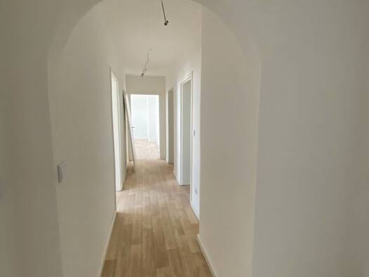 Wohnung zur Miete 820 € 4,5 Zimmer 113 m² Geschoss 1/2 frei ab sofort Innenstadt Dessau-Roßlau 06842