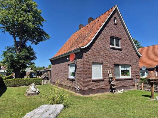 Einfamilienhaus zum Kauf 215.000 € 4 Zimmer 105 m² 930 m² Grundstück Jever 26441